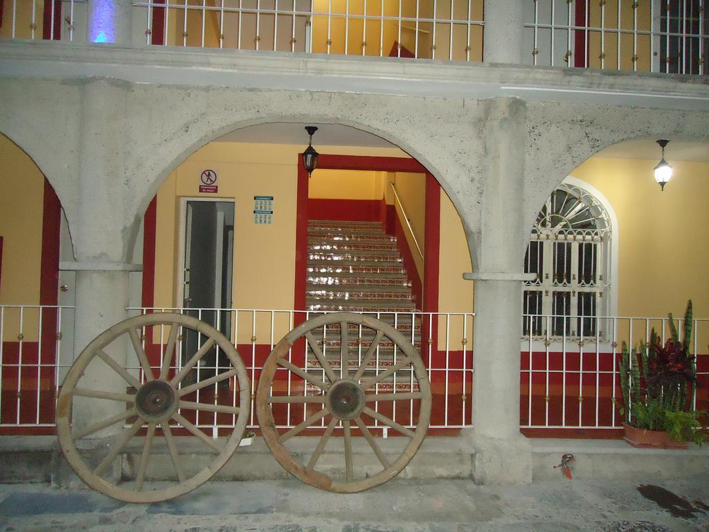 Hotel Del Rio 오리사바 외부 사진
