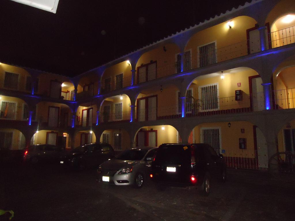 Hotel Del Rio 오리사바 외부 사진