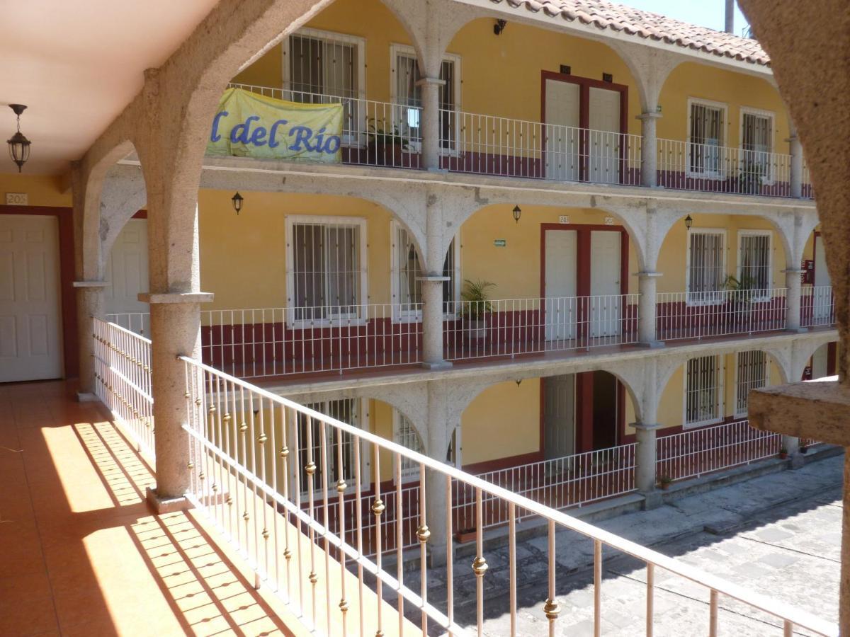 Hotel Del Rio 오리사바 외부 사진