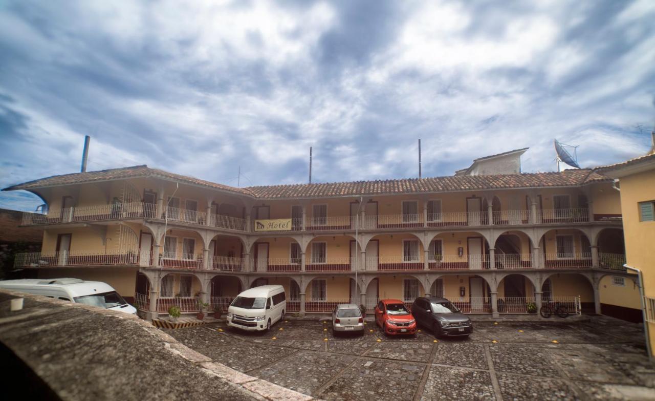 Hotel Del Rio 오리사바 외부 사진